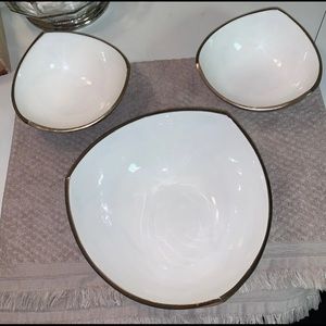 Serving bowl with 2 small bowl